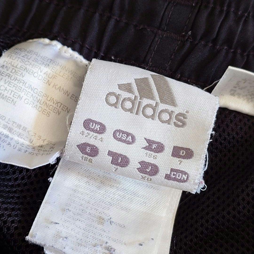 Used Adidas Track pants XL 古着ユーズド　アディダス　ナイロンパンツ　トラックパンツ