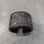 画像をギャラリービューアに読み込む, GAIEDE　Leather Carving Bracelet handmade
