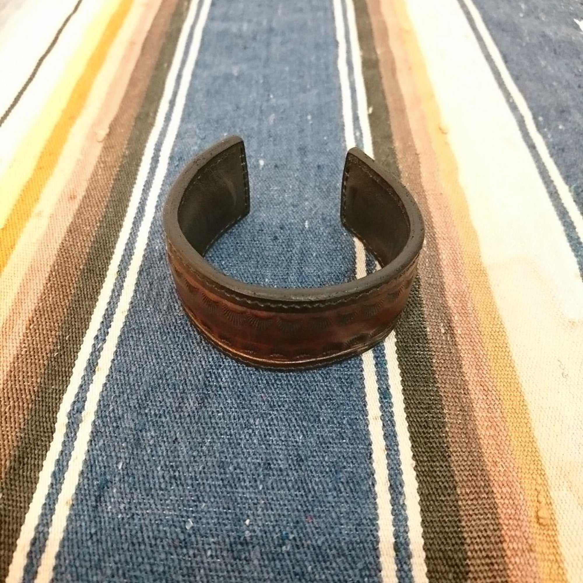 Carving Leather Bracelet　レザーカービングレザーブレスレット